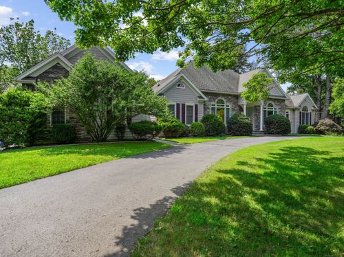 20 Country Ct, Woodbridge, CT, 06525-2614 | Card Image