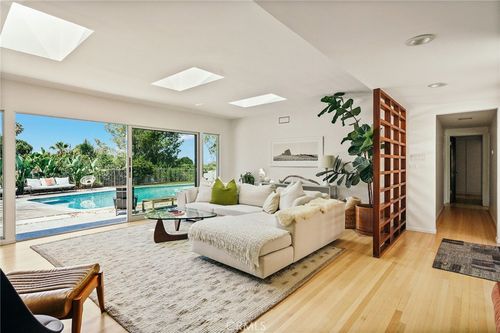 34 Shady Vista Rd, Rolling Hills Estates, CA, 90274-3720 | Card Image