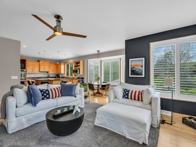 8 Lake Pointe Cir, House other with 5 bedrooms, 3 bathrooms and null parking in Wind Point WI | Image 12