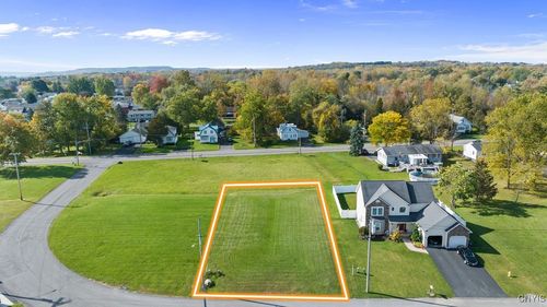 109 Brantford Path, Syracuse, NY, 13209-1167 | Card Image