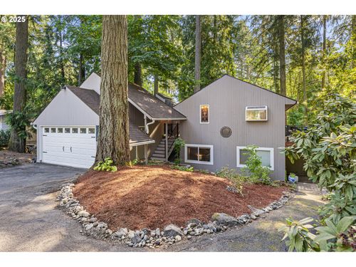 3834 Se Spruce St, Hillsboro, OR, 97123-7763 | Card Image