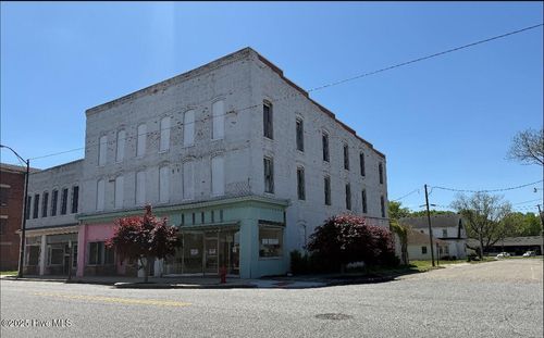 131 Main St W, Ahoskie, NC, 27910-3301 | Card Image