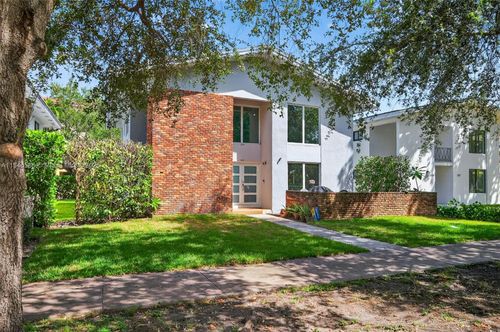 539-539 Menendez Ave, Coral Gables, FL, 33146-2758 | Card Image