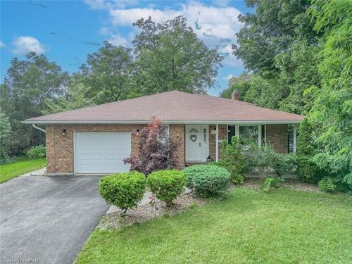 29 Fry Street, Bayfield, ON, N0M1G0 | Card Image