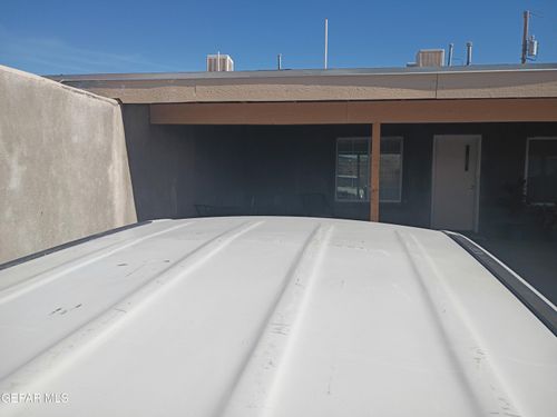 660 Wake Forest Ln, El Paso, TX, 79928-5710 | Card Image