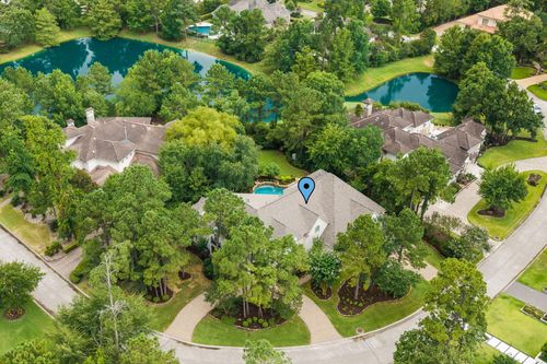 39 N Palmiera Cir, The Woodlands, TX, 77382-2800 | Card Image