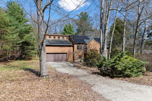 3 Rogler Farm Rd, Smithfield, RI, 02917-1219 | Card Image