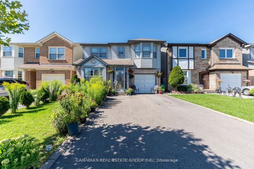 10 Chipmunk Cres, Brampton, ON, L6R1B8 | Card Image