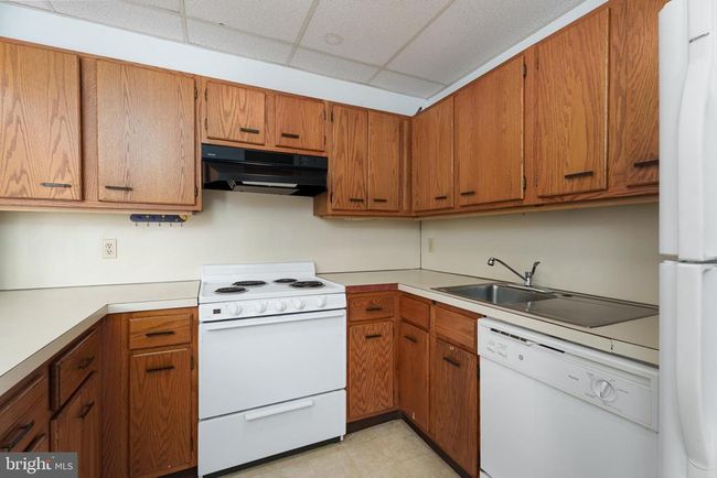 APT-2C - 1 Markham Rd, Condo with 2 bedrooms, 2 bathrooms and null parking in Princeton NJ | Image 13