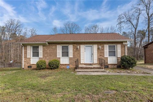 2419 Fernbrook Rd, Greensboro, NC, 27405-5417 | Card Image