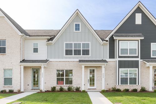 5053 Greentree Dr, Smyrna, TN, 37167-3644 | Card Image