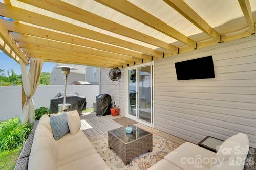 2006 Greenbrook Trl, Dallas, NC, 28034-0466 | Card Image