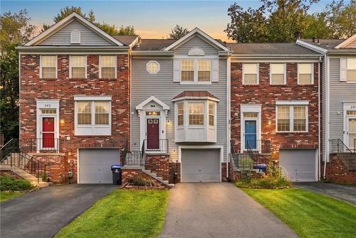 264 Clearbrook Ct, Cranberry Twp, PA, 16066-5622 | Card Image