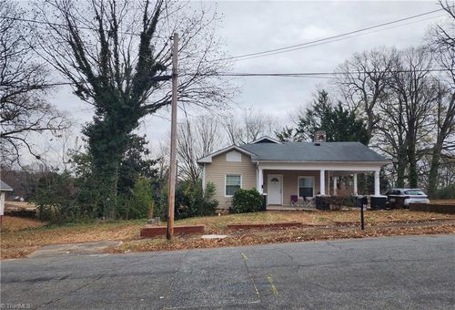 413 Cable St, High Point, NC, 27260-5301 | Card Image