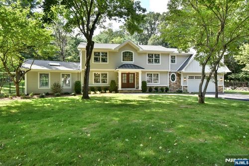 20 Van Schaik Ln, Wyckoff, NJ, 07481-2721 | Card Image
