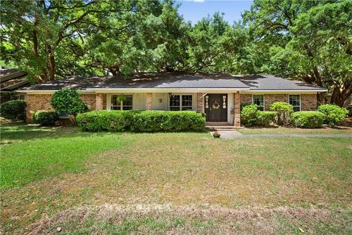 600 Highland Woods Dr E, Mobile, AL, 36608-3351 | Card Image