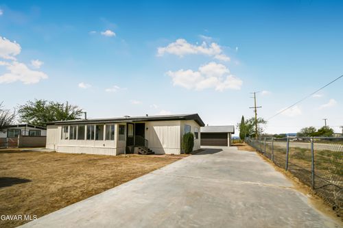2489 55th St W, Rosamond, CA, 93560-6944 | Card Image