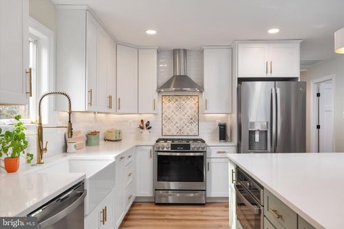 394 North Dr, SEVERNA PARK, MD, 21146-2120 | Card Image