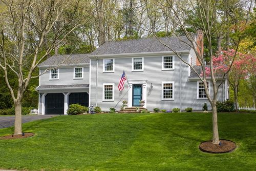 26 Hobart Rd, Wellesley, MA, 02482-6603 | Card Image