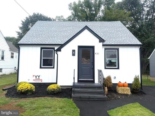 431 E Park Ave, MAPLE SHADE, NJ, 08052-1203 | Card Image