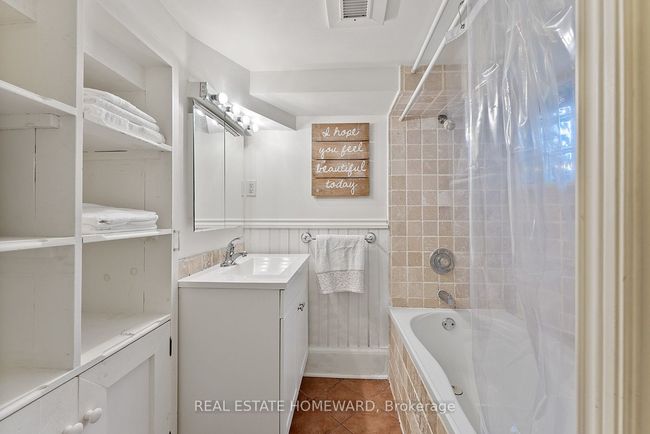 7 Norway Ave, House attached with 3 bedrooms, 2 bathrooms and null parking in Toronto ON | Image 25