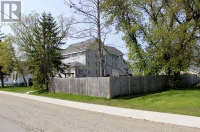 205 2 Nd St, Home with 4 bedrooms, 2 bathrooms and null parking in Rainy River ON | Image 2