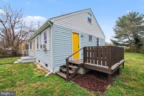 217 Locust Ave, COLONIAL BEACH, VA, 22443-4737 | Card Image