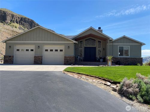 6696 Battermann Rd, Rock Island, WA, 98850-9302 | Card Image