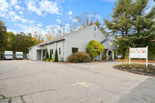 25 Elm Street, Gorham, ME, 04038 | Card Image