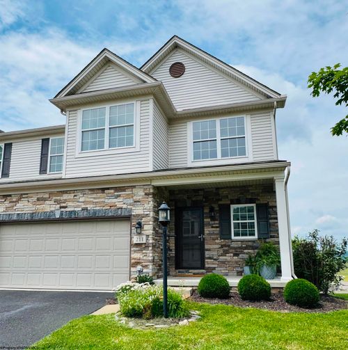 211 Berkshire Cir, Bridgeport, WV, 26330-8518 | Card Image