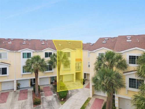 137 Brent Cir, OLDSMAR, FL, 34677-3342 | Card Image