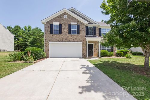 915 Sparrow Valley Way, Charlotte, NC, 28214-0010 | Card Image