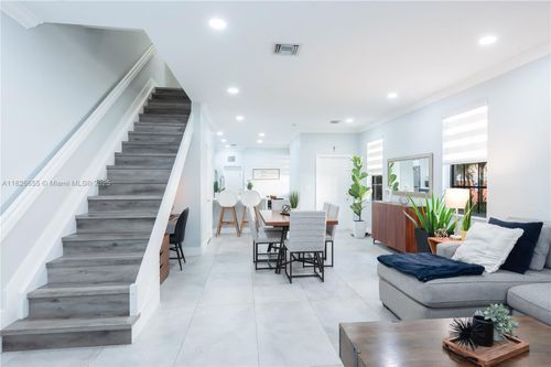 3891 Tree Top Dr, Weston, FL, 33332-2140 | Card Image