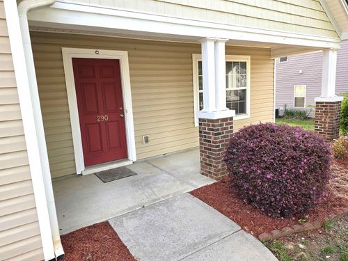 290 Stonewood Crossing Dr, Boiling Springs, SC, 29316-4831 | Card Image