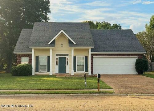 435 Madison Oaks Dr, Madison, MS, 39110-9495 | Card Image
