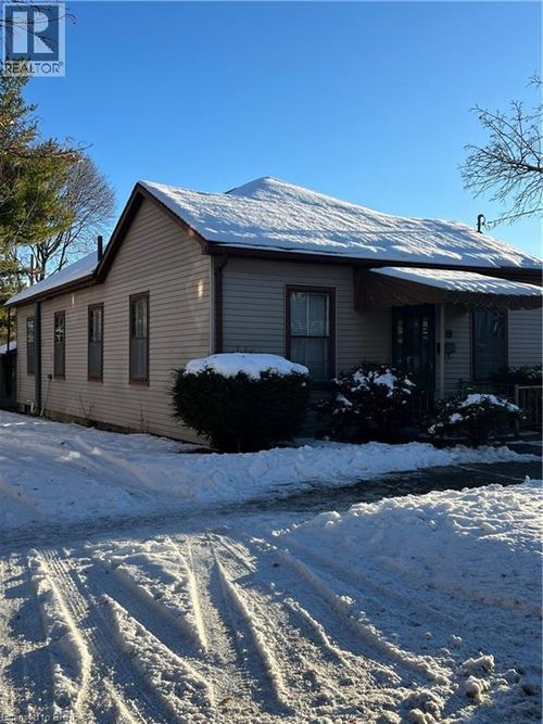 49 Pearl St, Brantford, ON, N3T3N5 | Card Image