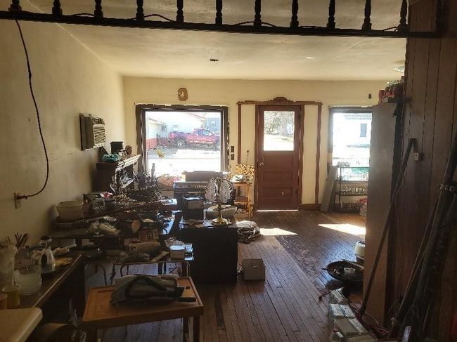 View of Front Area of Shop. | Image 10