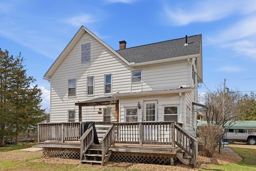 1016 Chestnut St, Palmer, MA, 01069-1804 | Card Image