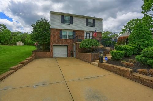 439 Deerfield Dr, Cranberry Twp, PA, 16066-4023 | Card Image