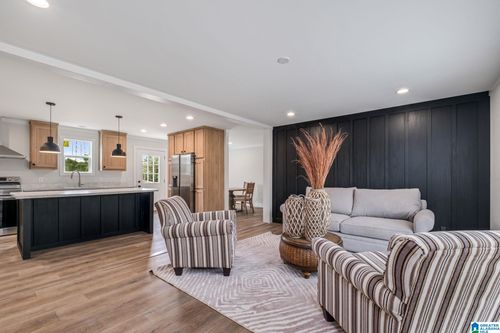 270 St Smith Cir, Cropwell, AL, 35054-4055 | Card Image