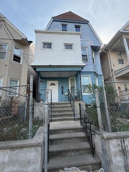 223 Claremont Ave, JC, Bergen-Lafayett, NJ, 07305 | Card Image