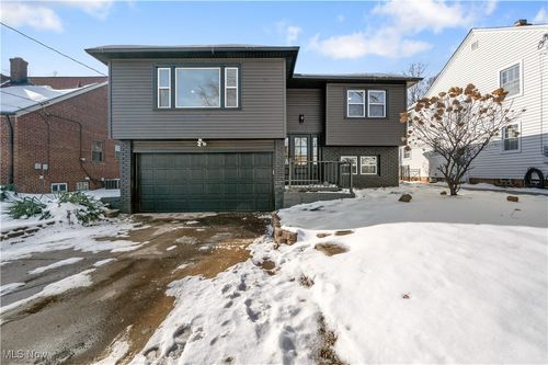 4338 Chanticleer Dr, Fairview Park, OH, 44126-1907 | Card Image