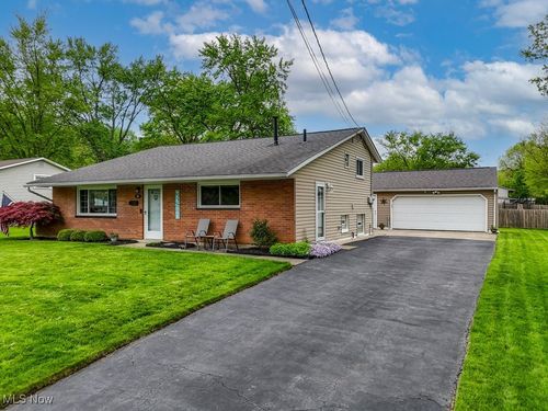 398 Cathy Dr, Munroe Falls, OH, 44262-1240 | Card Image