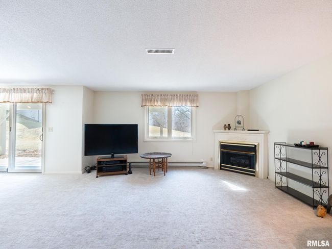 7619 N Melissa Ln, Condo with 3 bedrooms, 3 bathrooms and null parking in Peoria IL | Image 28