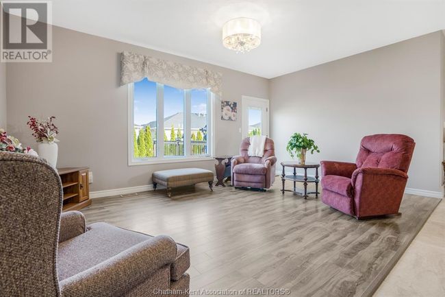 133 Cottage Pl, Townhouse with 3 bedrooms, 3 bathrooms and null parking in Chatham ON | Image 21