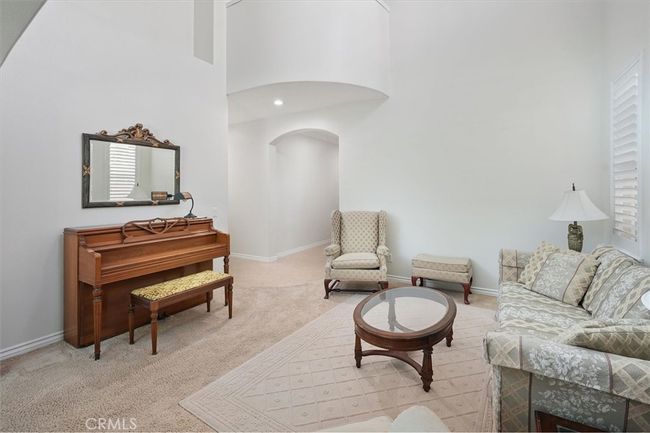 Living Room | Image 9