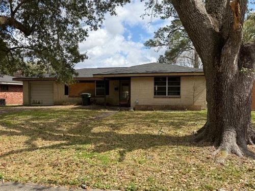 2405 Gardenia St, Lake Charles, LA, 70601-7746 | Card Image