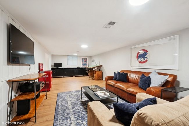 2546 Marcy Ave, Townhouse with 3 bedrooms, 2 bathrooms and 2 parking in Evanston IL | Image 21