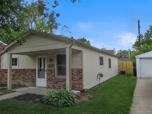 23777 Piper Ave, Eastpointe, MI, 48021-1735 | Card Image