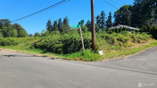 32500 39th Ave S, Federal Way, WA, 98001-9651 | Card Image